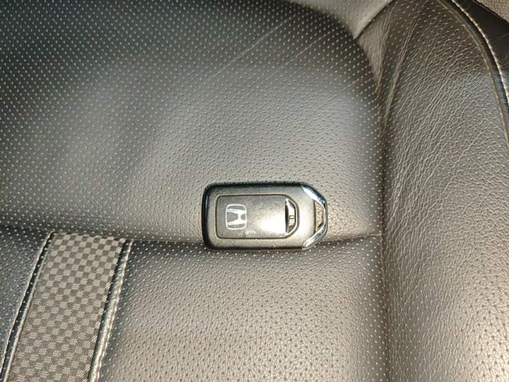 Фото 9 - Honda Civic