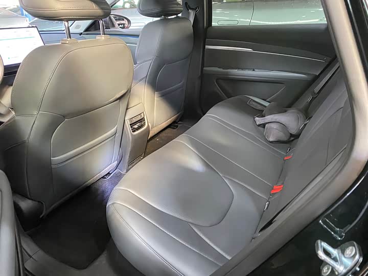 Фото 5 - XPeng Mona M03