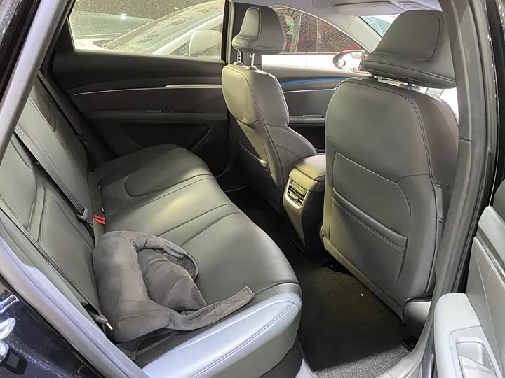 Фото 8 - XPeng Mona M03