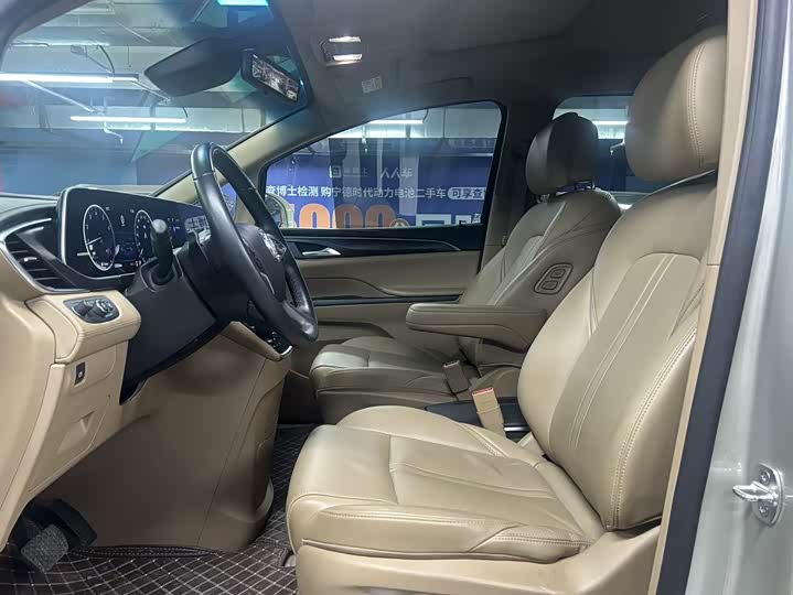 Фото 7 - Buick GL8 ES