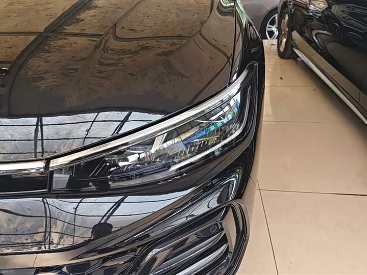 Фото 5 - Volkswagen Passat