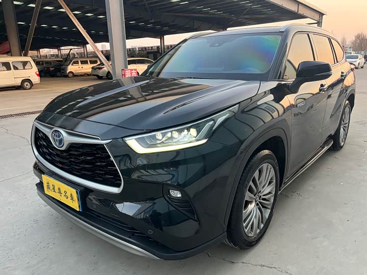 Фото 2 - Toyota Highlander