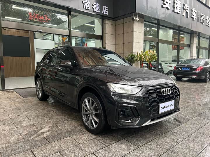 Фото 3 - Audi Q5L