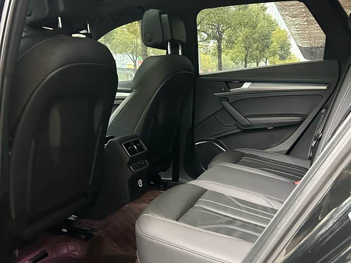 Фото 4 - Audi Q5L