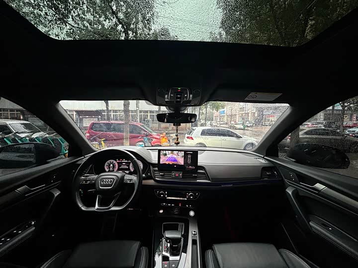 Фото 5 - Audi Q5L