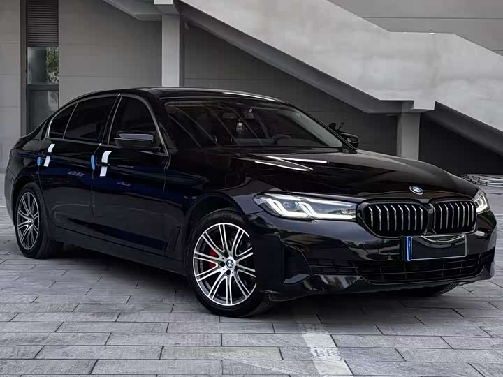 Фото 3 - BMW 5 Series