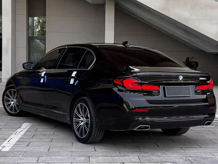 Фото 4 - BMW 5 Series