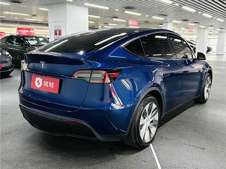 Фото 4 - Tesla Model Y