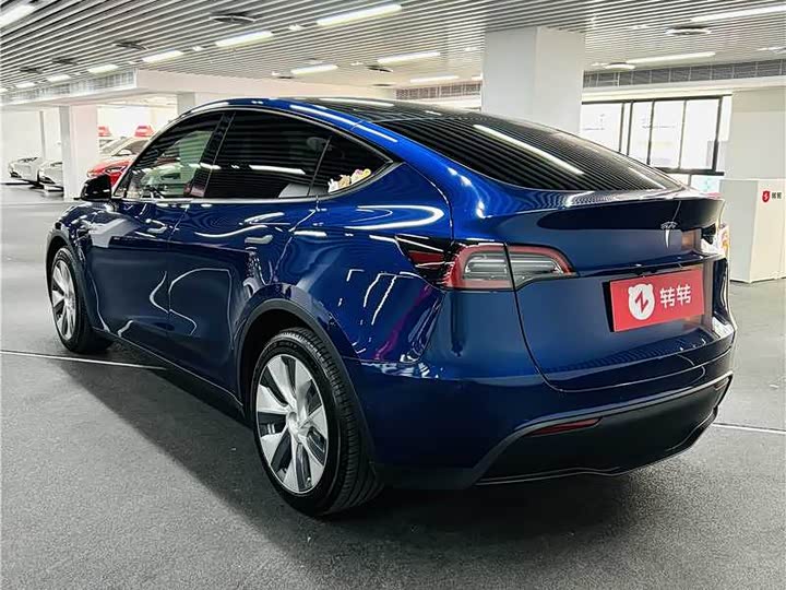 Фото 6 - Tesla Model Y