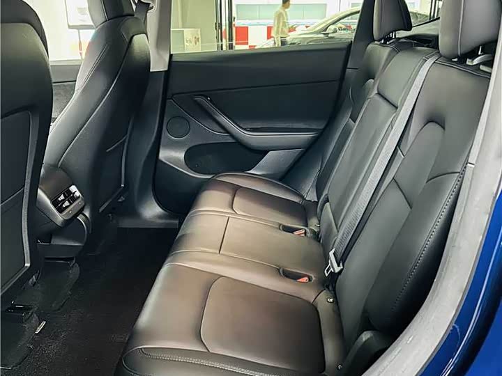 Фото 8 - Tesla Model Y