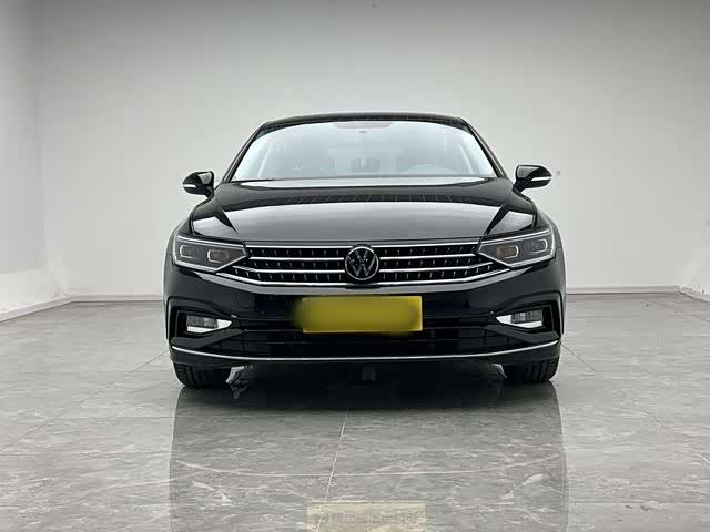 Фото 2 - Volkswagen Magotan