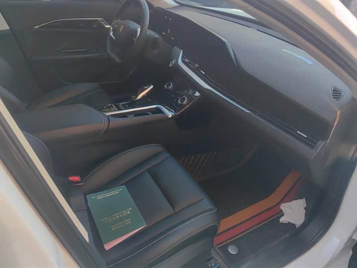 Фото 8 - Bestune B70