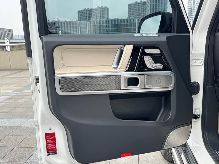 Фото 9 - Mercedes-Benz G-Class