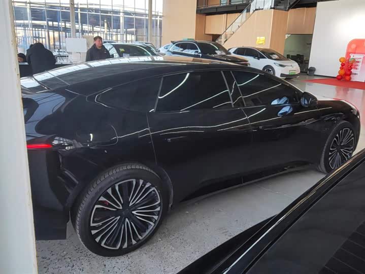 Фото 3 - Avatr 12