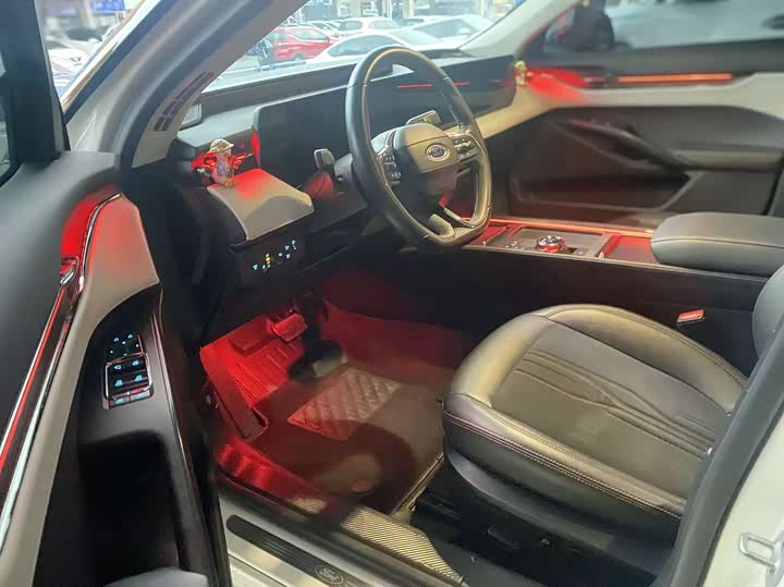 Фото 4 - Ford Mondeo