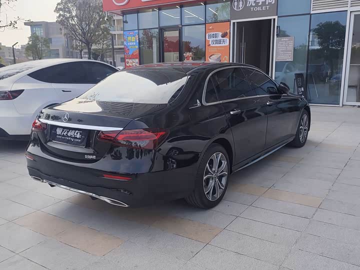 Zdjęcie 6 - Mercedes-Benz E-Class