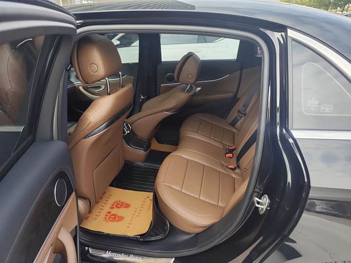 Zdjęcie 7 - Mercedes-Benz E-Class