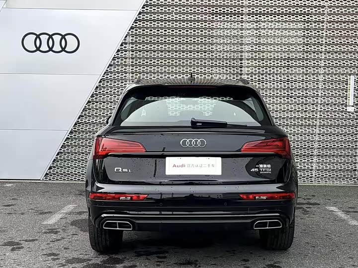 Фото 5 - Audi Q5L