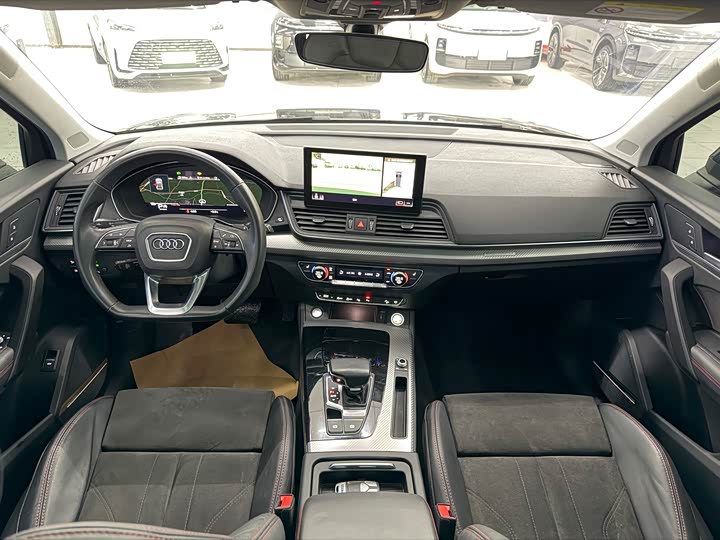 Фото 6 - Audi Q5L