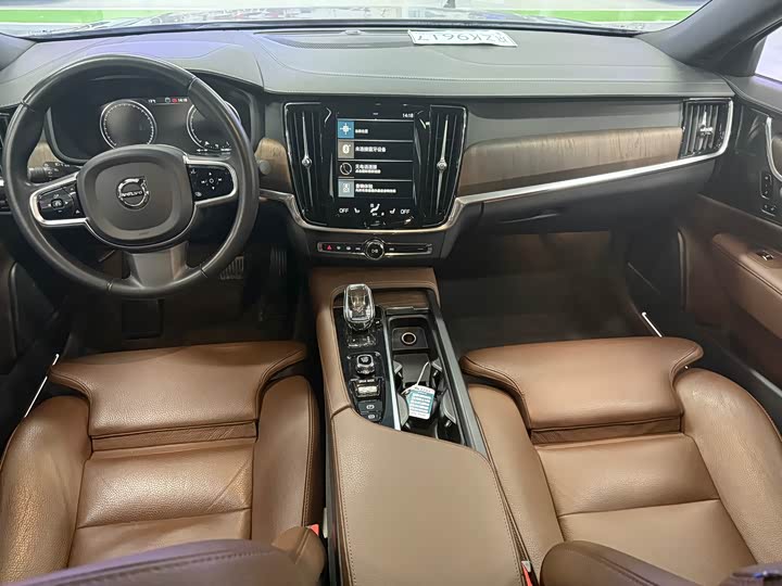 Фото 6 - Volvo S90