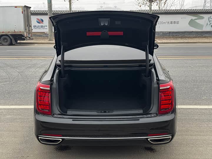 Фото 8 - Hongqi H9