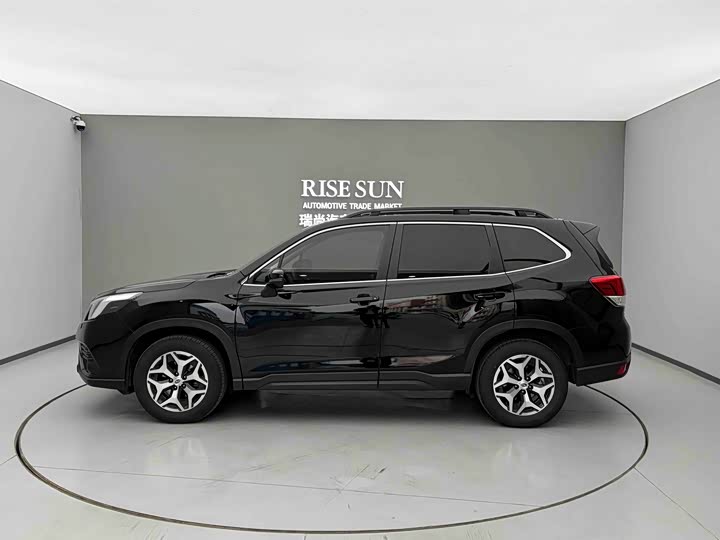 Фото 4 - Subaru Forester