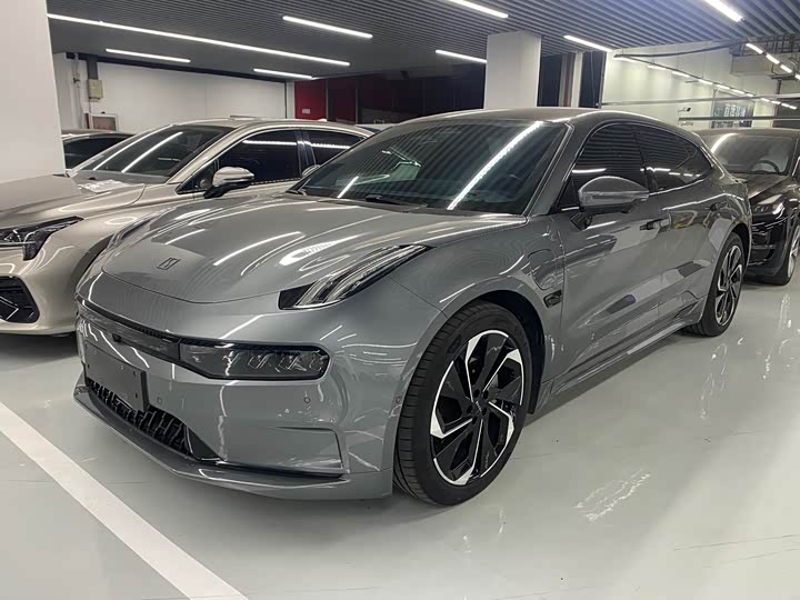 Фото 1 - Zeekr 001