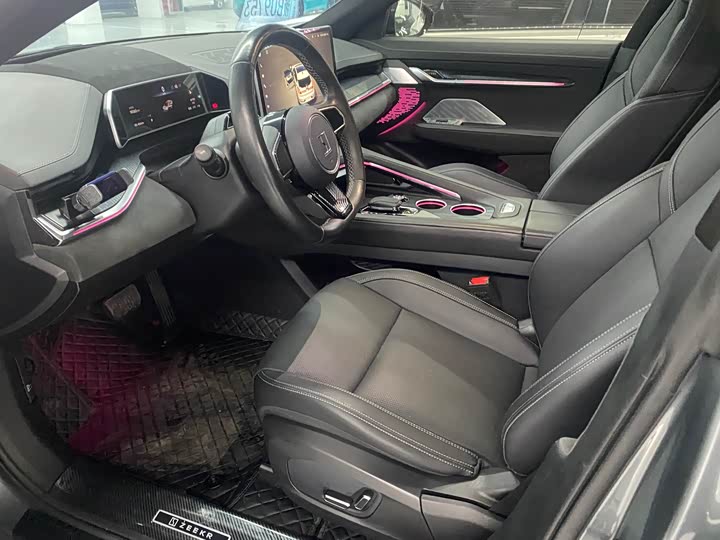 Фото 5 - Zeekr 001