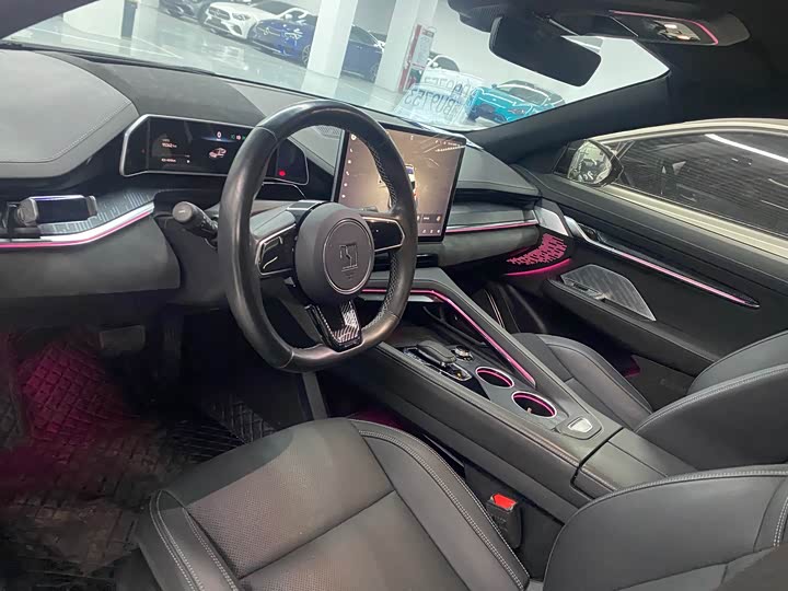 Фото 6 - Zeekr 001