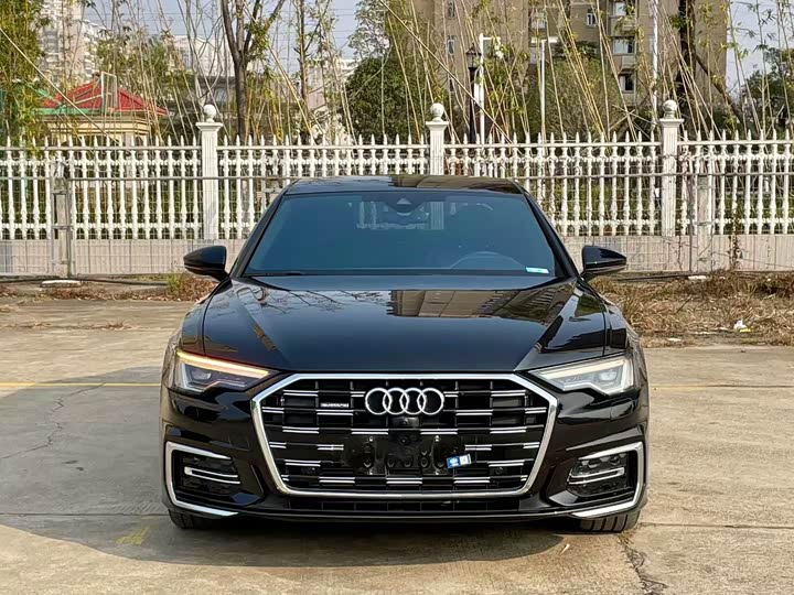 Фото 2 - Audi A6L