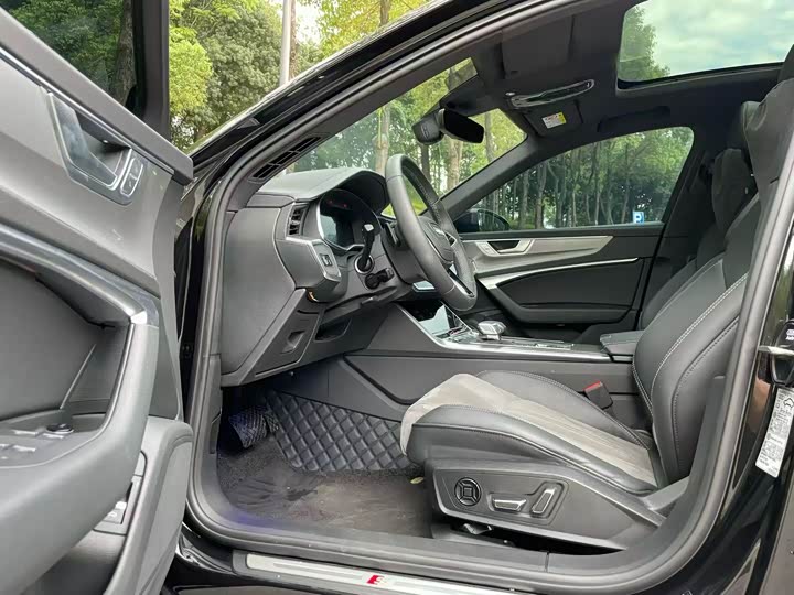 Фото 4 - Audi A6L