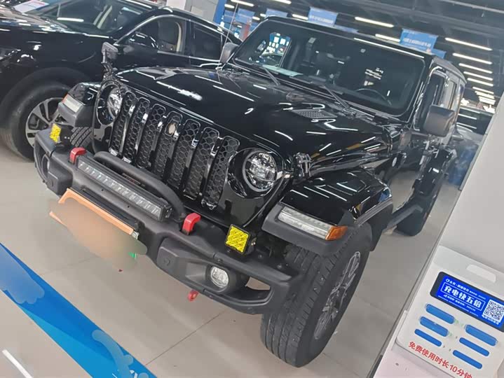 Фото 1 - Jeep Wrangler Hybrid