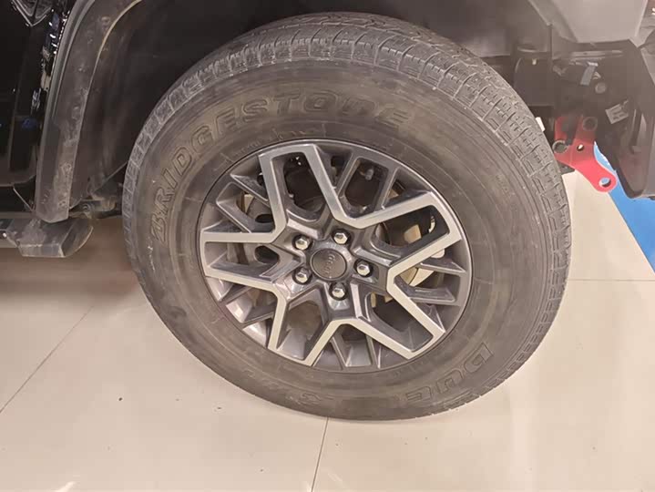 Фото 6 - Jeep Wrangler Hybrid