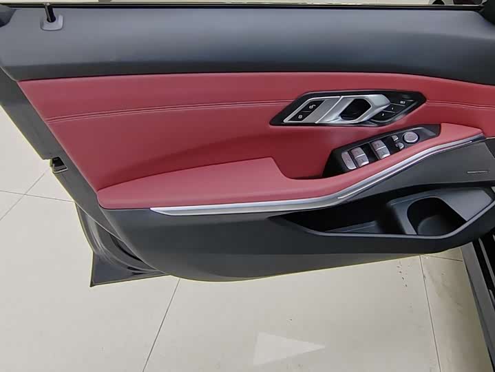 Фото 9 - BMW 3 Series