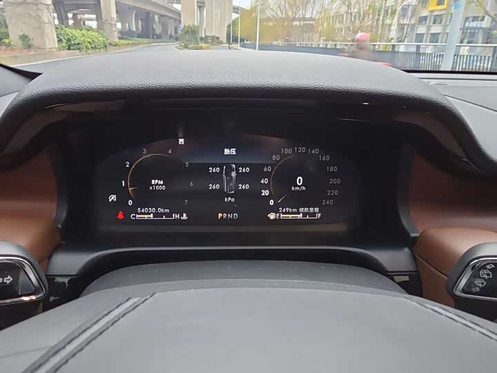 Фото 9 - Lincoln Aviator