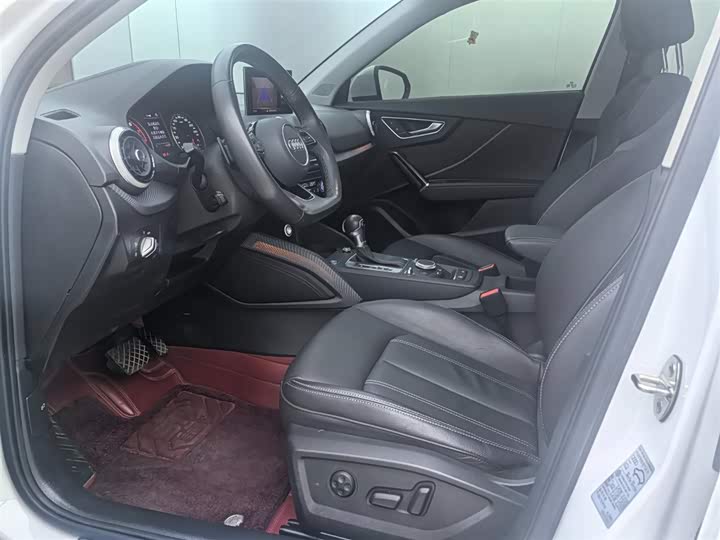 Фото 7 - Audi Q2L