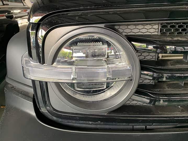 Фото 4 - Tank 300