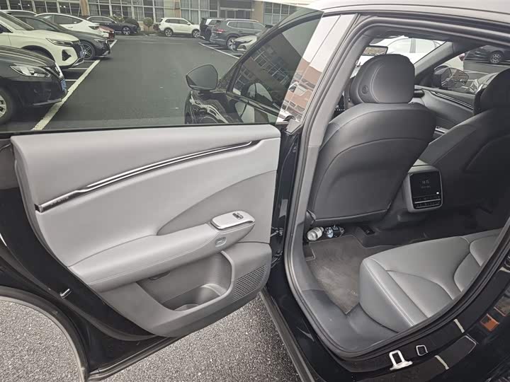 Фото 9 - XPeng G7