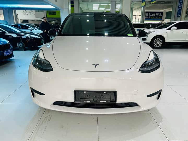 Фото 2 - Tesla Model Y