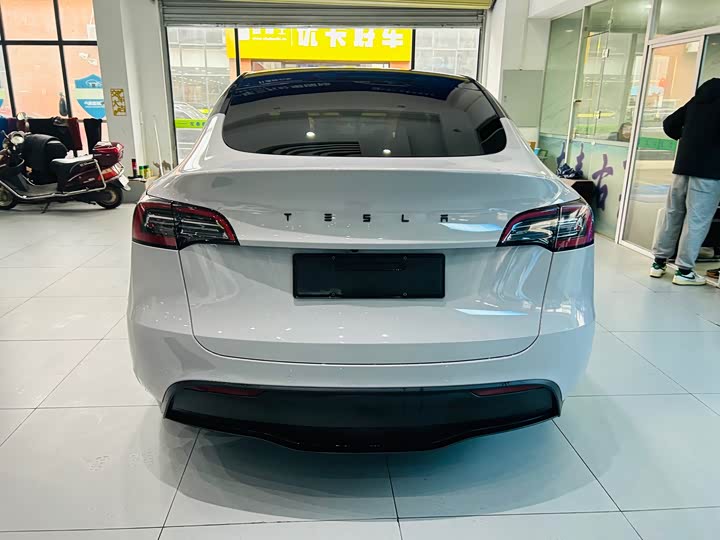 Фото 5 - Tesla Model Y