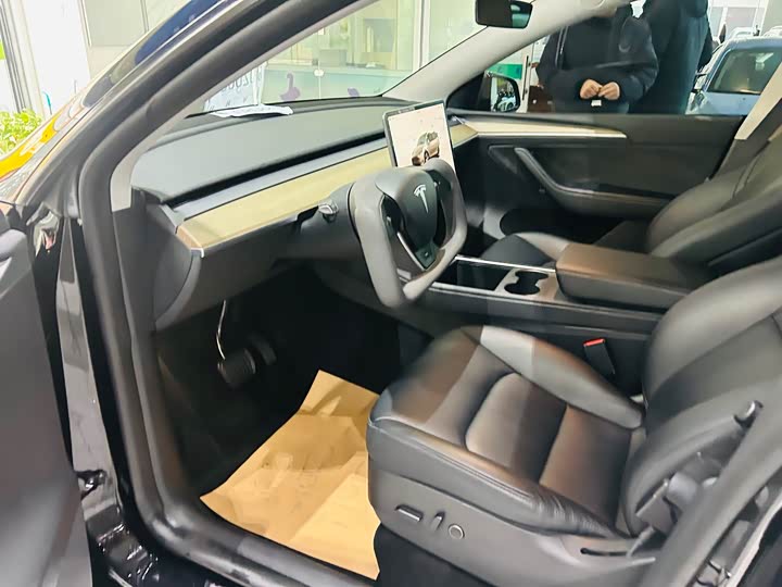 Фото 7 - Tesla Model Y