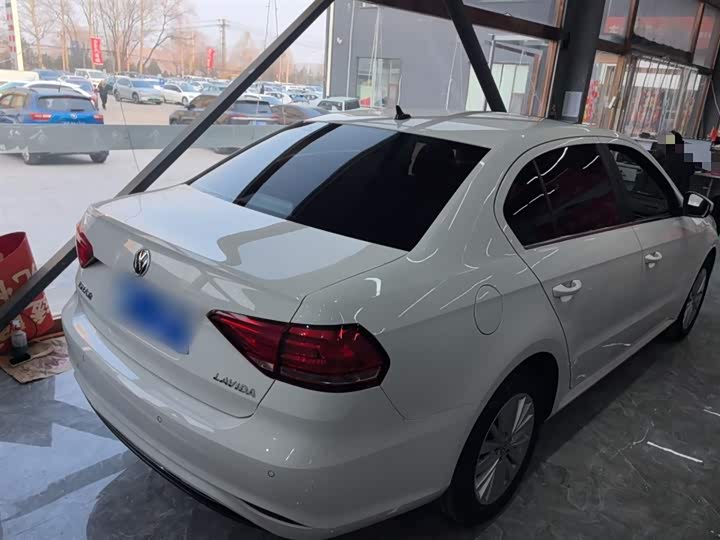 Фото 7 - Volkswagen Lavida