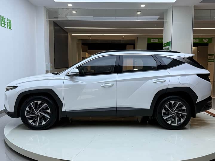 Фото 7 - Hyundai Tucson L