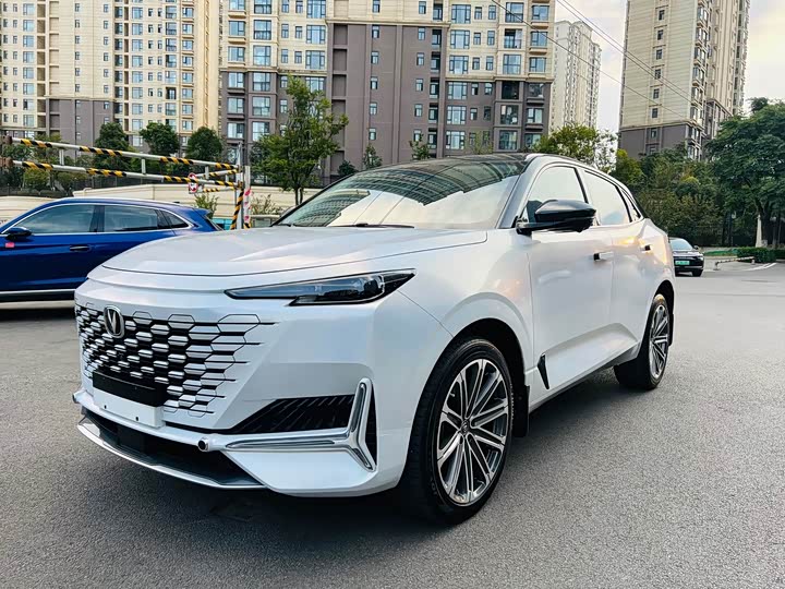 Фото 1 - Changan UNI-K