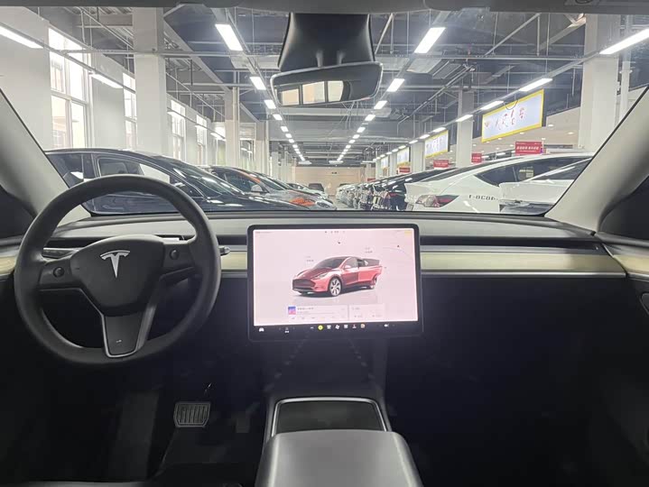 Фото 9 - Tesla Model Y