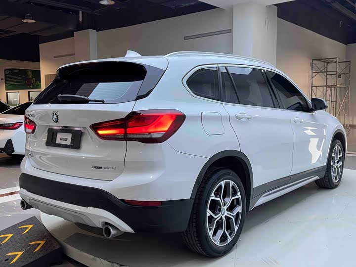 Фото 6 - BMW X1