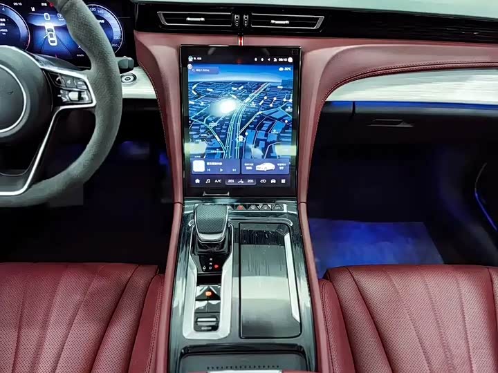 Фото 6 - Hongqi H5