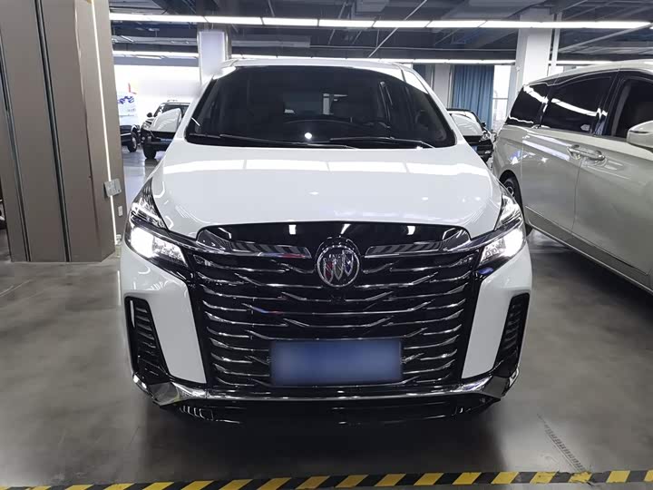 Фото 3 - Buick GL8 ES