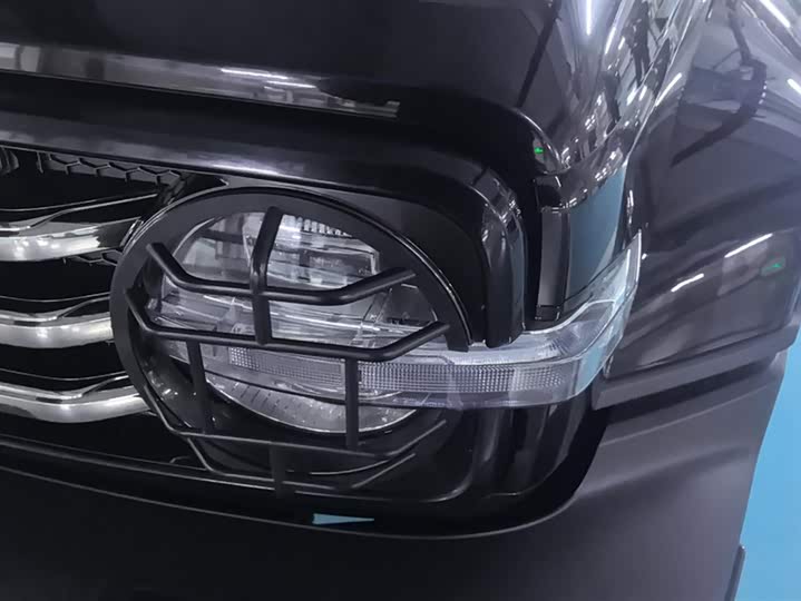 Фото 5 - Tank 300