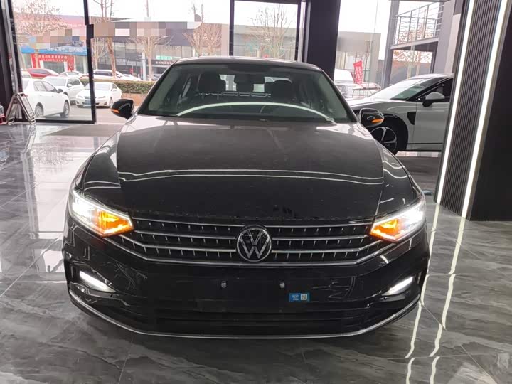 Фото 3 - Volkswagen Magotan